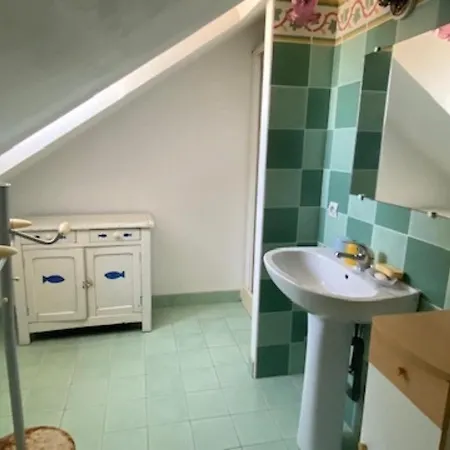 Semesterbostad Maison 7 Chambres, 12 Pers., Face Mer, A 10m De La Plage, Pres Des Commerces - Fr-1-612-116 *